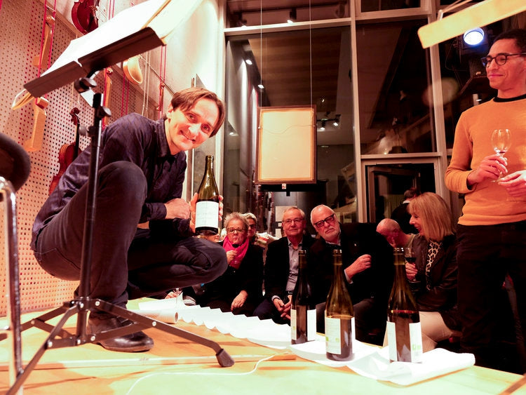 DIE CELLISTEN DER ELBPHILHARMONIE LUDEN EIN IN DIE GUARNERI-BAR: EIN AUßERGEWÖHNLICHES MUSIKEVENT IN AUßERGEWÖHNLICHEN RÄUMEN-ELBWOOD - The Hanseatic Penmaker