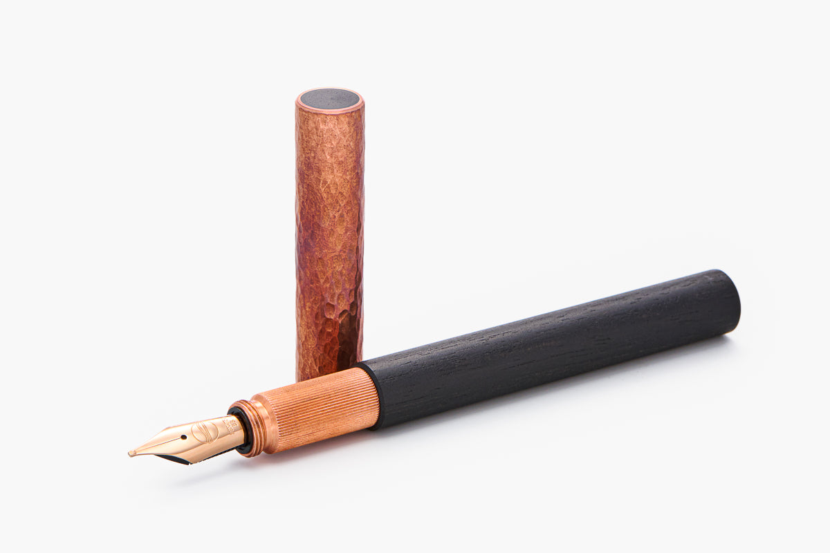 LONGCAP Füllfederhalter aus Ebenholz & Kupfer Hammerschlag, THE NINE 2026, handgefertigt