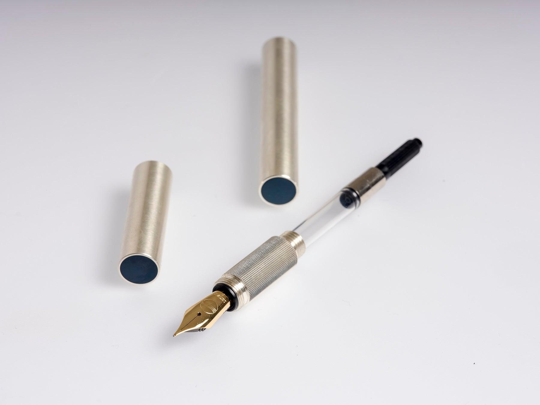 F1 FÜLLFEDERHALTER/FOUNTAINPEN IN 935 SILBER/SILVER & EBONIT "BLUE"-ELBWOOD - The Hanseatic Penmaker