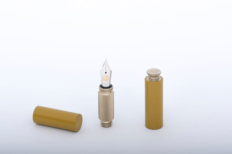 POCKETMASTER, Füllfederhalter Sonderedition aus Neusilber & Ebonit "yellow/mustard", handgefertigt-ELBWOOD - The Hanseatic Penmaker