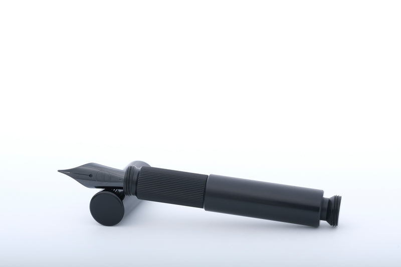 <tc>POCKETMASTER MONO, design pocket fountain pen made of pure ebonite "black 1920", handcrafted</tc>