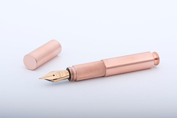 Luxury Business Fountain Pen, Fashion Metal Ink Pens with Ink